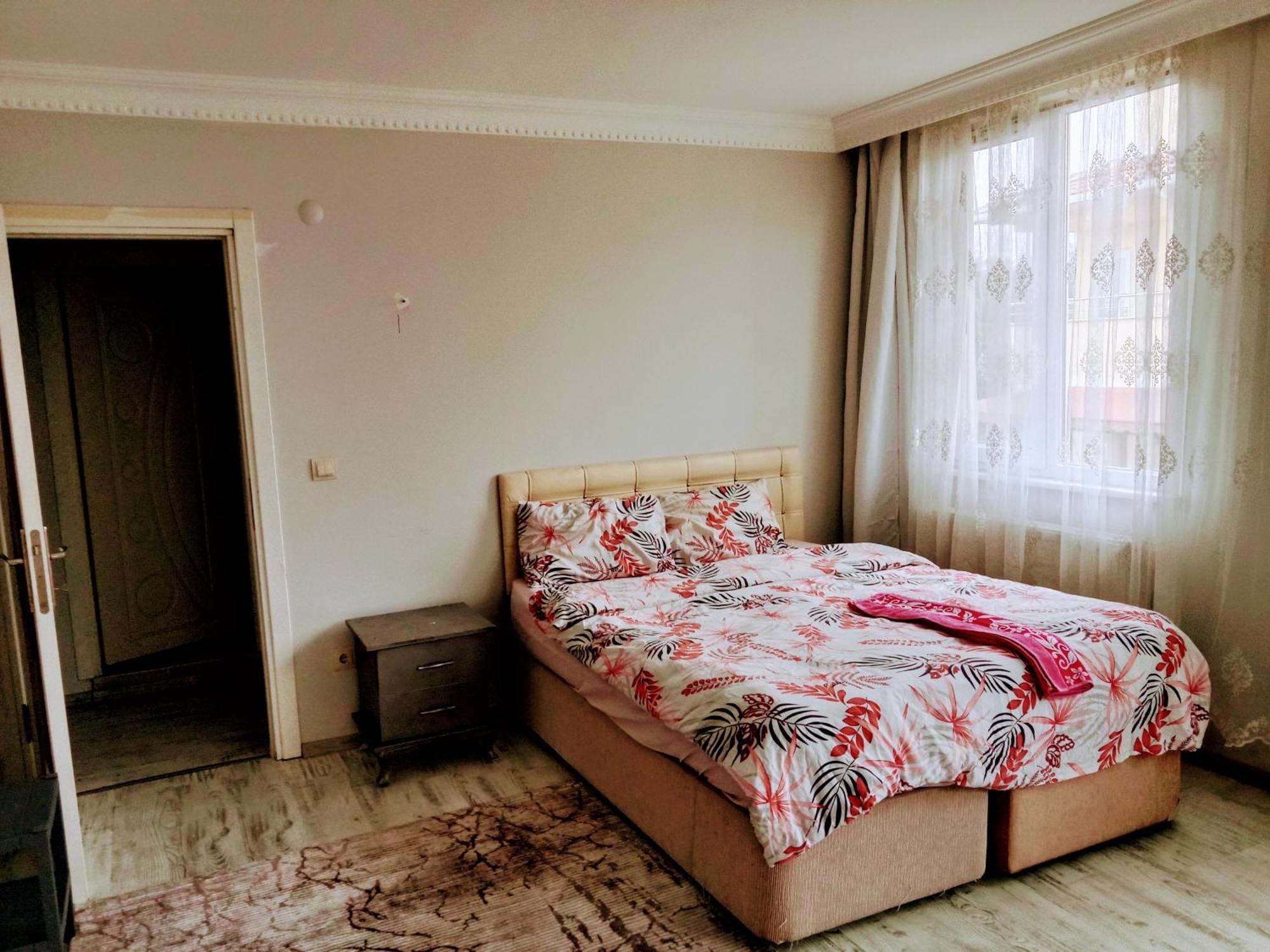 Ahmet Teacher Hotel,6 Minutes From The Airport Arnavutkoy Экстерьер фото