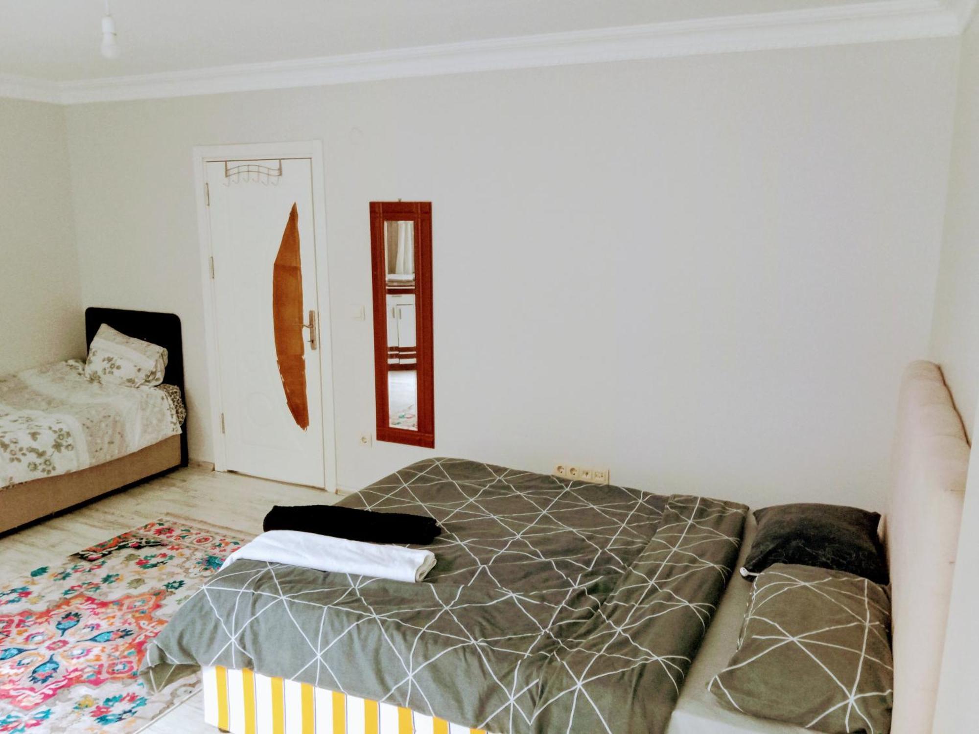 Ahmet Teacher Hotel,6 Minutes From The Airport Arnavutkoy Экстерьер фото