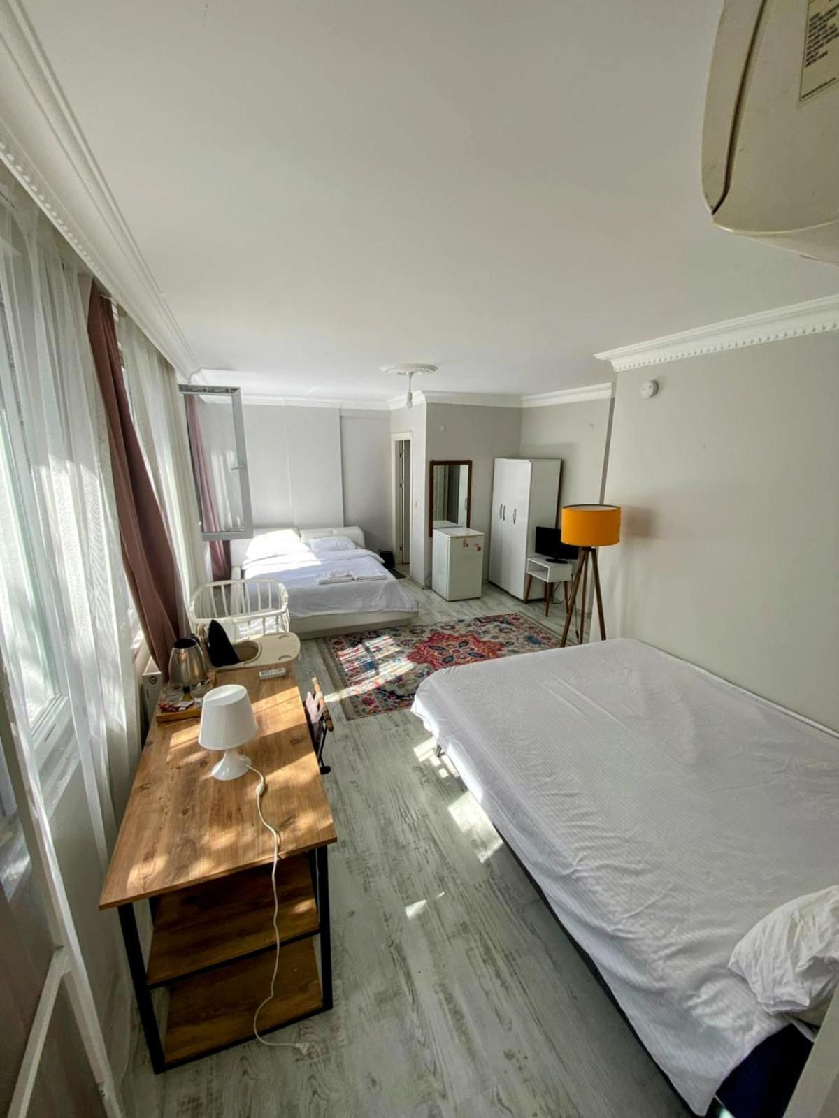 Ahmet Teacher Hotel,6 Minutes From The Airport Arnavutkoy Экстерьер фото