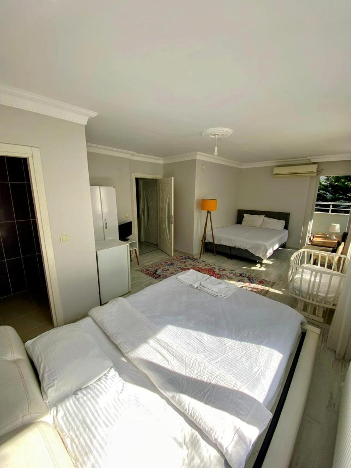 Ahmet Teacher Hotel,6 Minutes From The Airport Arnavutkoy Экстерьер фото