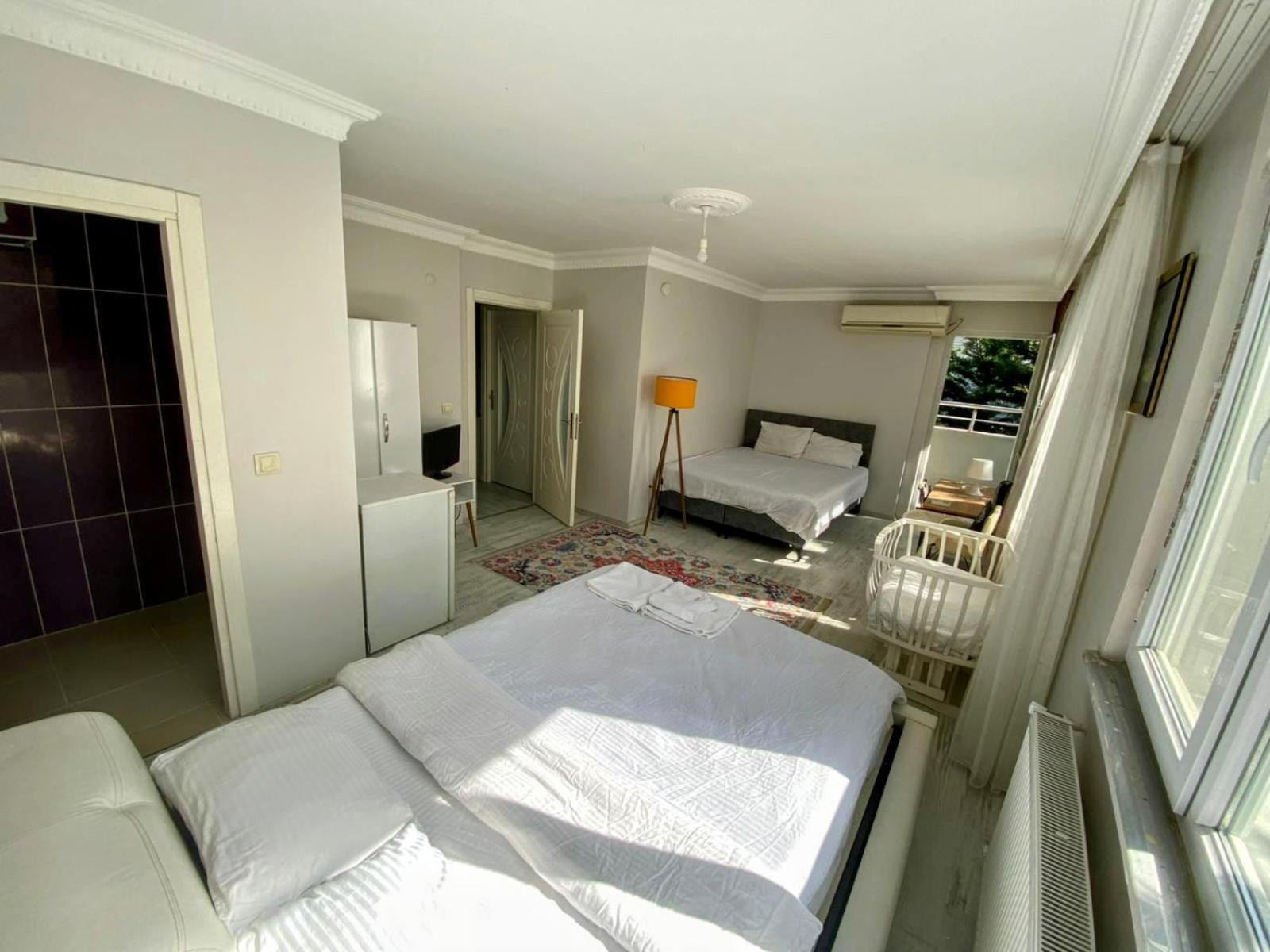 Ahmet Teacher Hotel,6 Minutes From The Airport Arnavutkoy Экстерьер фото