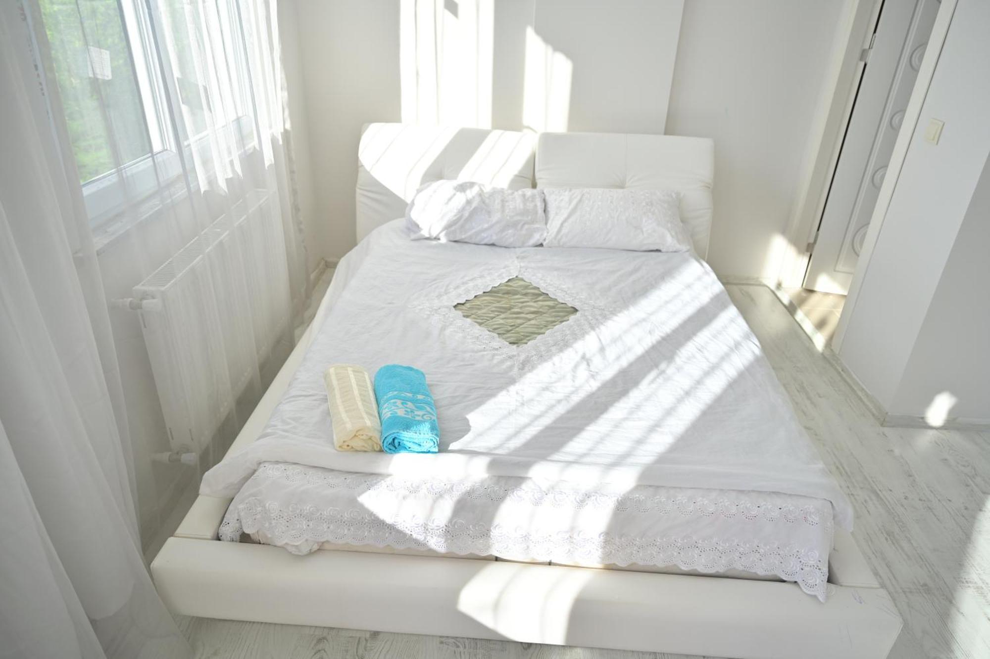Ahmet Teacher Hotel,6 Minutes From The Airport Arnavutkoy Экстерьер фото
